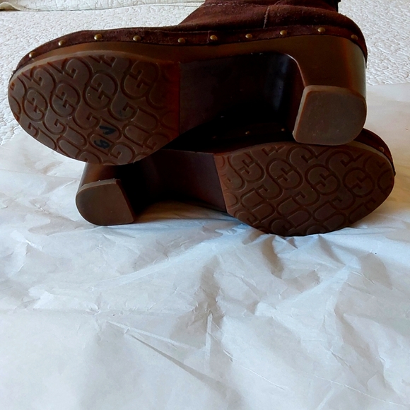 UGG Lynnea Brown Suade Wood heel Clog Boots Buckle Booties Size 7 In - Picture 2 of 13